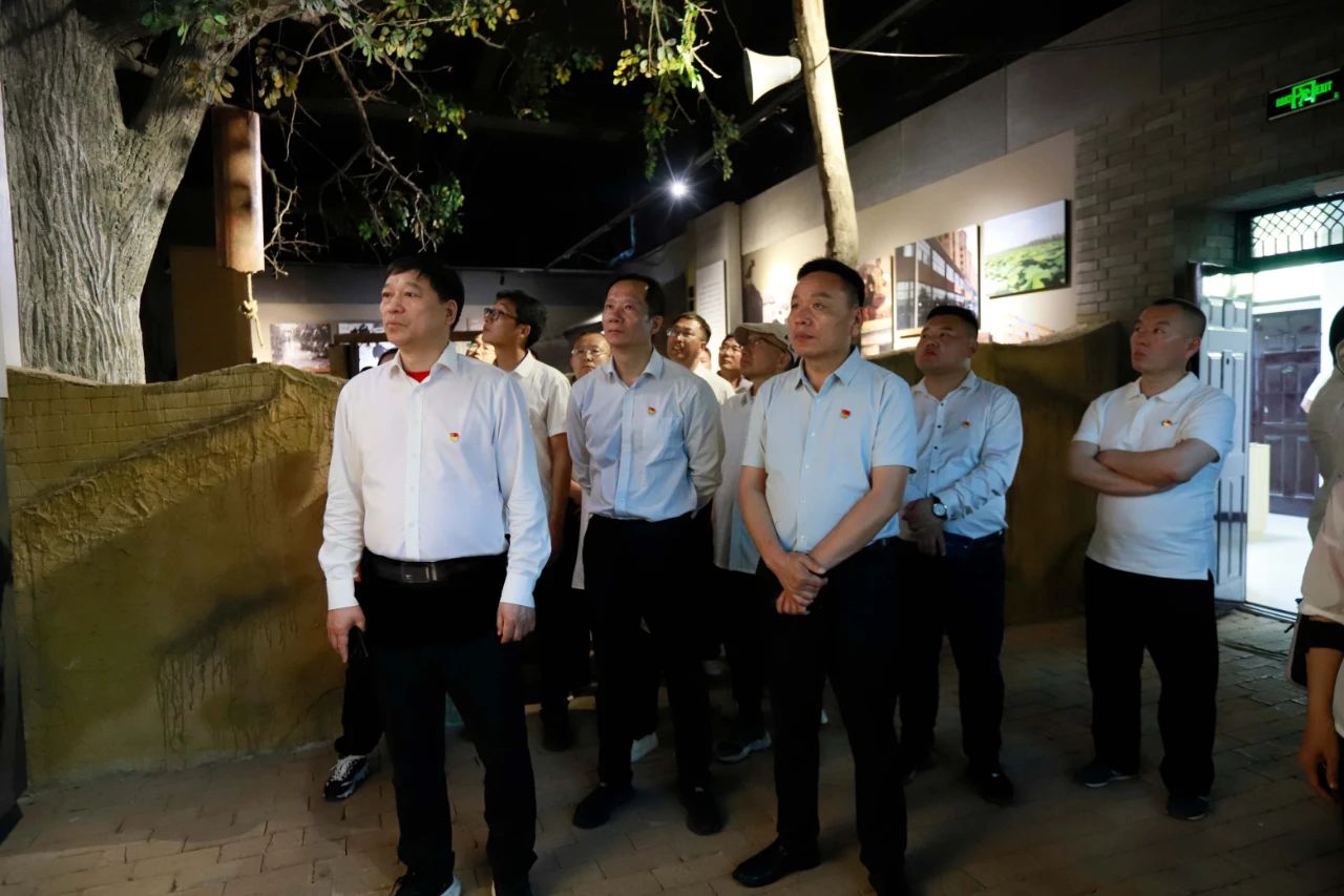 砥礪初心使命，汲取奮進(jìn)力量丨花花牛乳業(yè)集團(tuán)黨委組織開(kāi)展學(xué)習(xí)“焦裕祿精神”主題黨日活動(dòng)