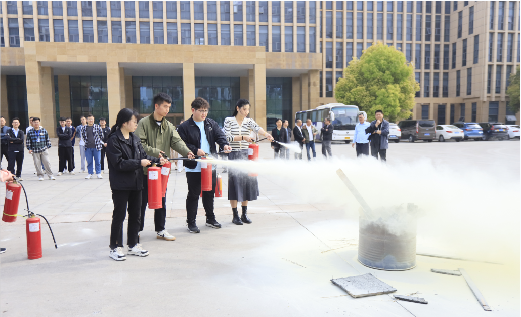 增強(qiáng)消防意識(shí)，筑牢安全底線丨花花牛乳業(yè)集團(tuán)組織消防應(yīng)急演練