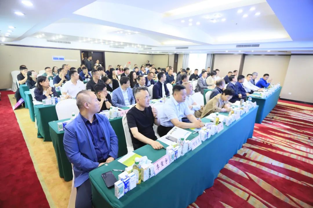 河南省2024國家“學(xué)生飲用奶計劃”推廣工作推進會在鄭州成功舉辦！