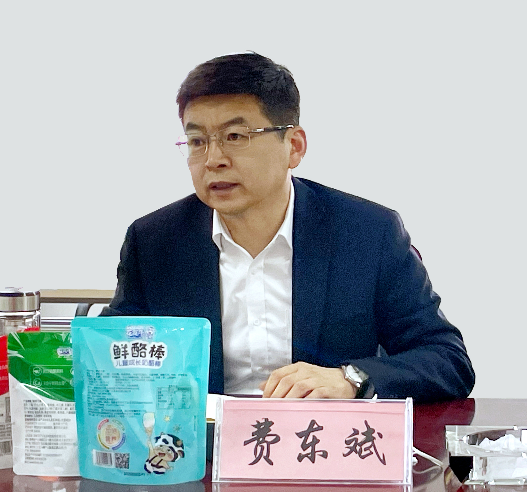 河南省委常委、副省長費東斌蒞臨 花花牛乳業(yè)集團調(diào)研