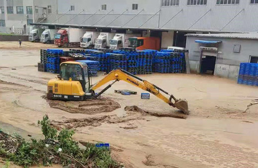 微光匯聚、風雨同舟，我們一起扛！
